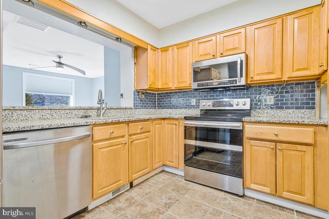 907 CHARLES ST, La Plata, MD 20646