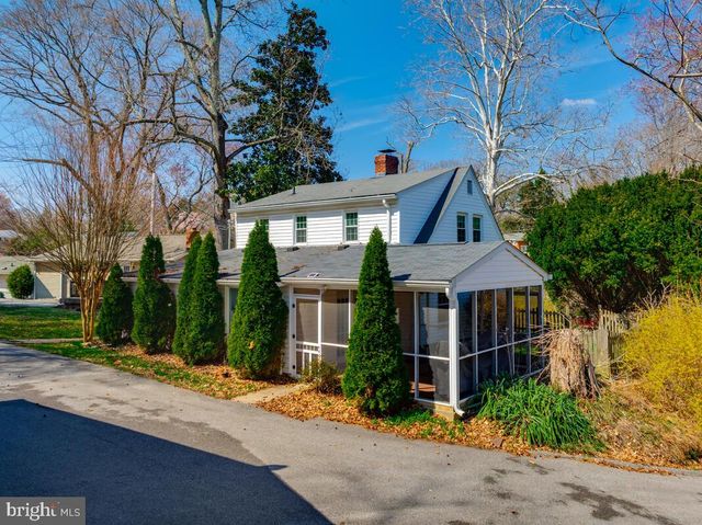 907 CHARLES ST, La Plata, MD 20646