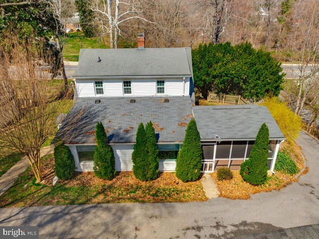 907 CHARLES ST, La Plata, MD 20646