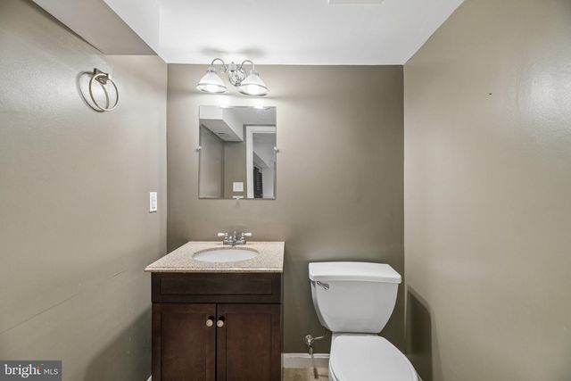 907 CHARLES ST, La Plata, MD 20646