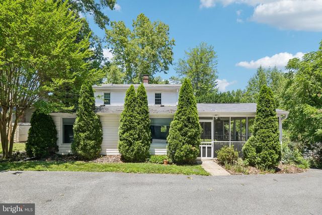 907 CHARLES ST, La Plata, MD 20646