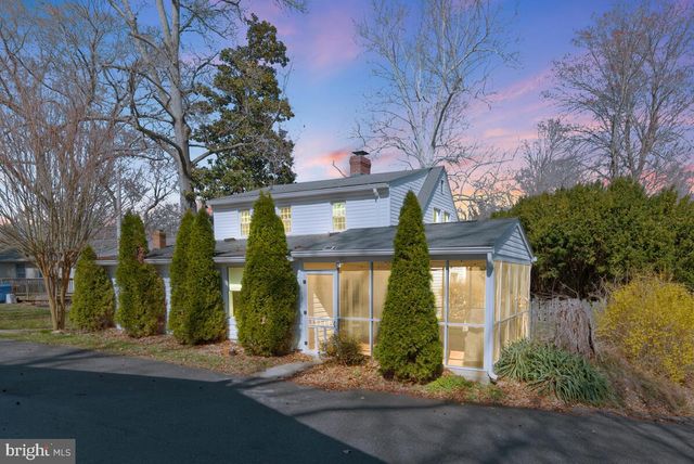 907 CHARLES ST, La Plata, MD 20646