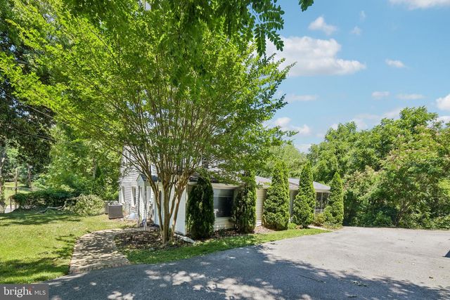 907 CHARLES ST, La Plata, MD 20646