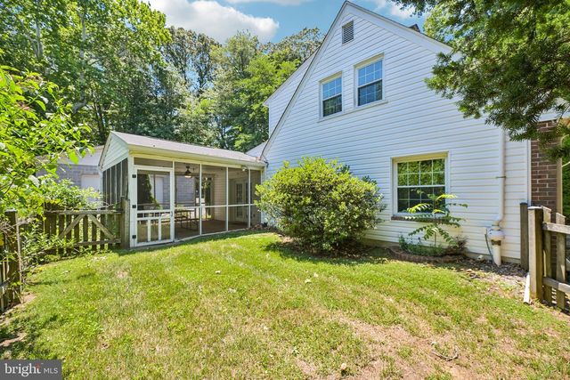 907 CHARLES ST, La Plata, MD 20646