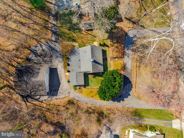 907 CHARLES ST, La Plata, MD 20646