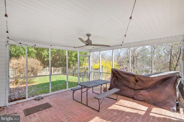 907 CHARLES ST, La Plata, MD 20646