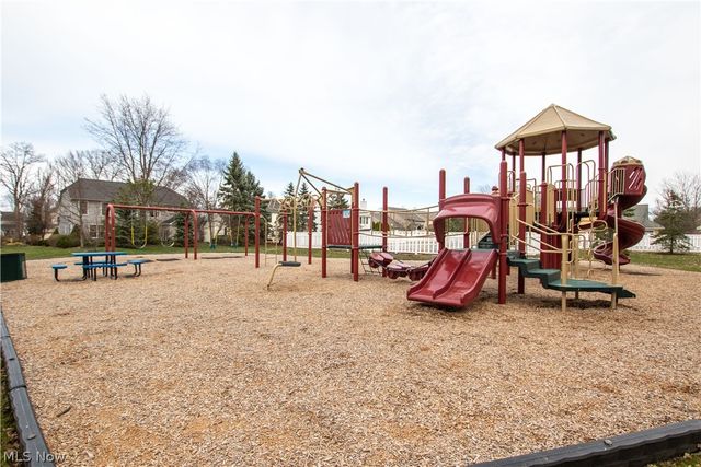 38715 Berkshire Avenue, Avon, OH 44011