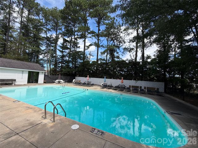 8521 Castle Pine Court, Charlotte, NC 28226