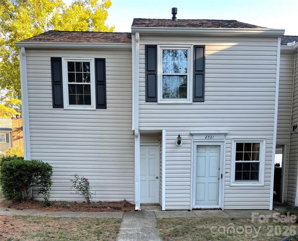 8521 Castle Pine Court, Charlotte, NC 28226