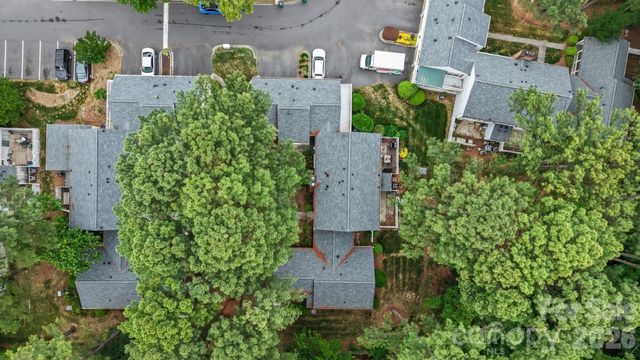 8521 Castle Pine Court, Charlotte, NC 28226