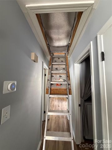 8521 Castle Pine Court, Charlotte, NC 28226
