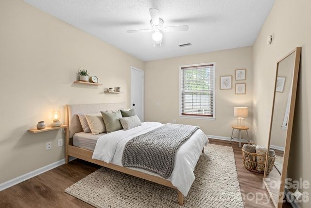 8521 Castle Pine Court, Charlotte, NC 28226