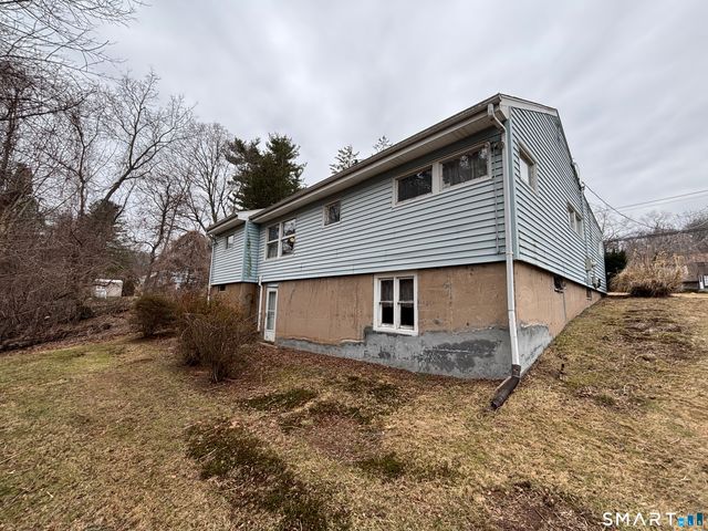 44 Upper State Street, North Haven, CT 06473