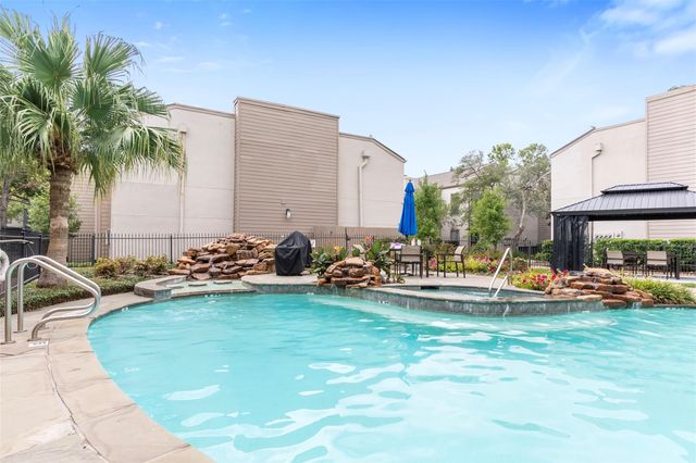 1100 Augusta Drive 88, Houston, TX 77057