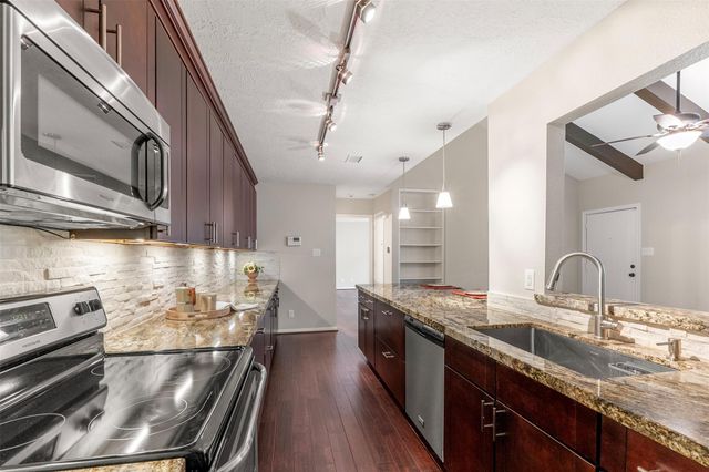 1100 Augusta Drive 88, Houston, TX 77057