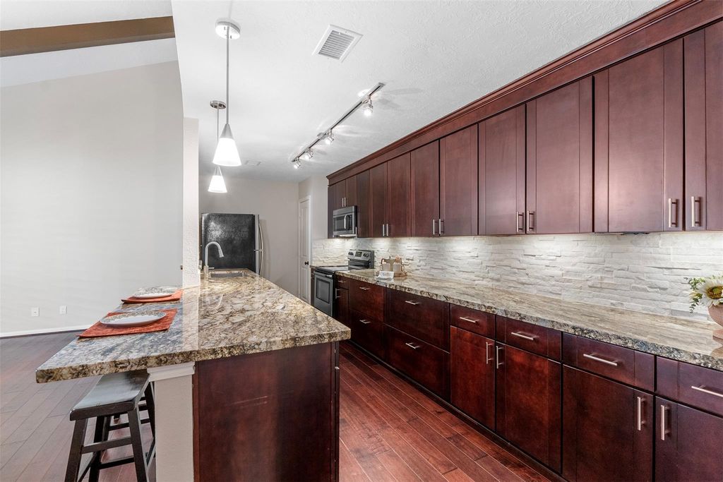 1100 Augusta Drive 88, Houston, TX 77057