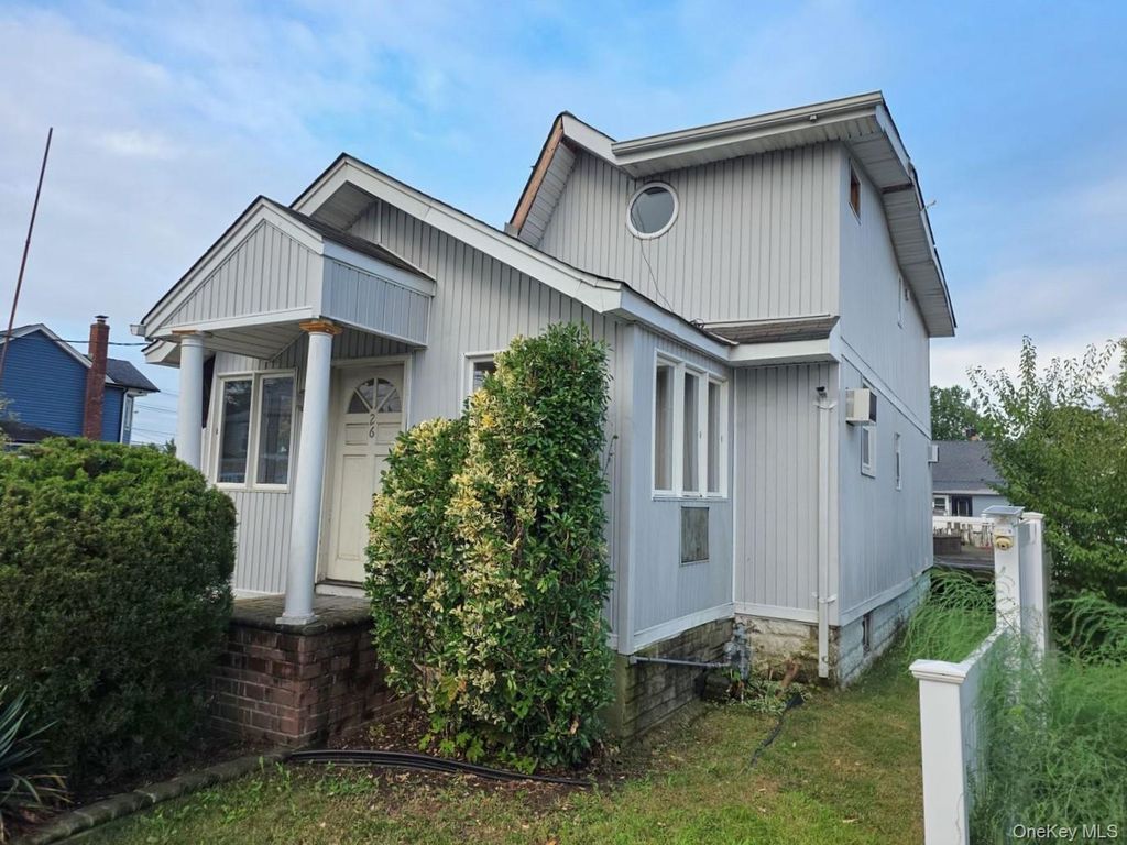 26 Gordon Place, Freeport, NY 11520 — exterior