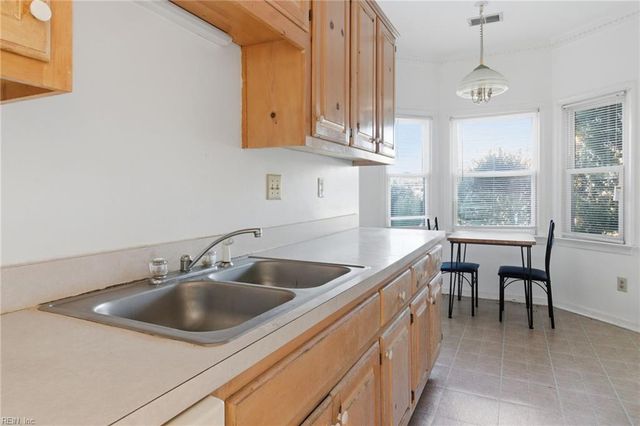 717 Creekside CRES, Chesapeake, VA 23320