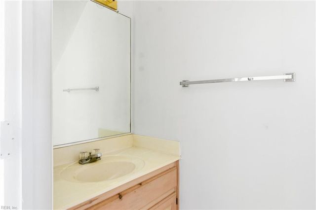 717 Creekside CRES, Chesapeake, VA 23320