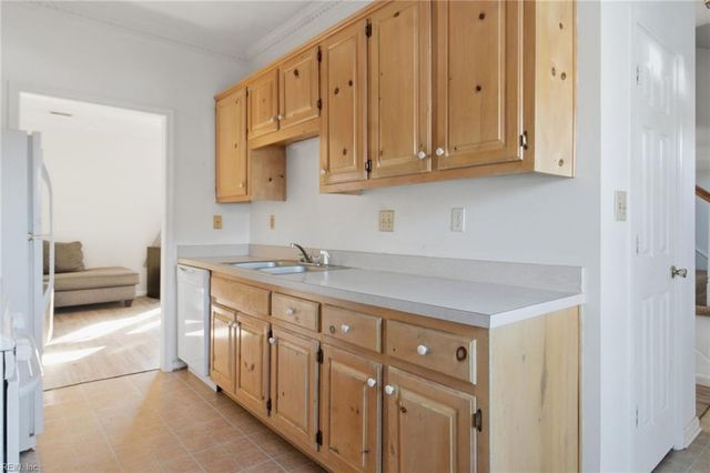 717 Creekside CRES, Chesapeake, VA 23320