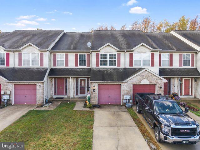 28 WOODCREST CT, Newark, DE 19702