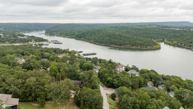 106 Cave Creek Lane, Lampe, MO 65681