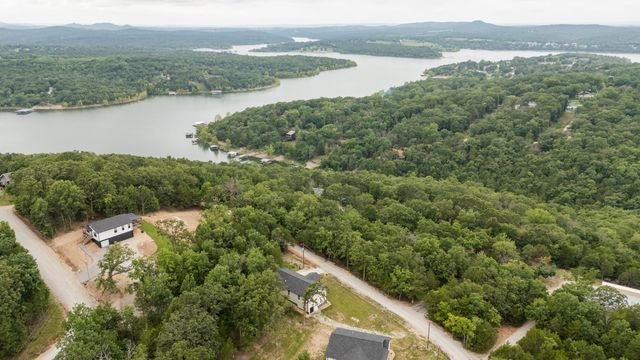 106 Cave Creek Lane, Lampe, MO 65681