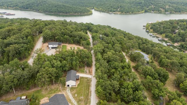 106 Cave Creek Lane, Lampe, MO 65681