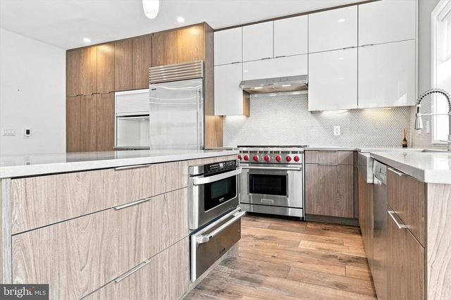 114 BAINBRIDGE ST, Philadelphia, PA 19147