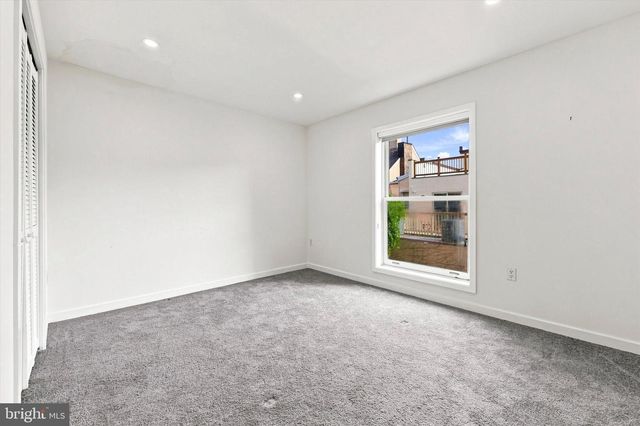 114 BAINBRIDGE ST, Philadelphia, PA 19147