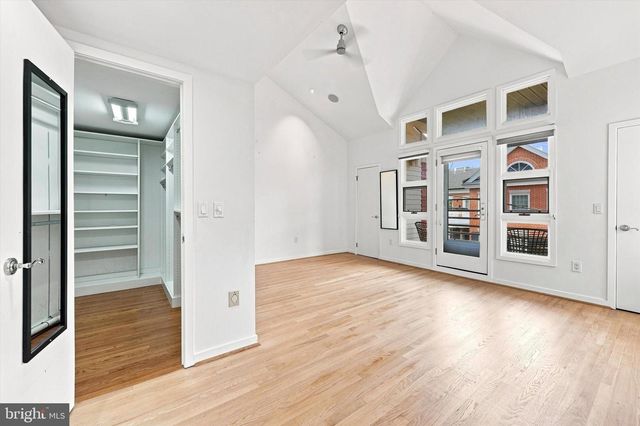 114 BAINBRIDGE ST, Philadelphia, PA 19147