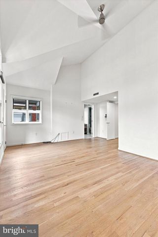 114 BAINBRIDGE ST, Philadelphia, PA 19147