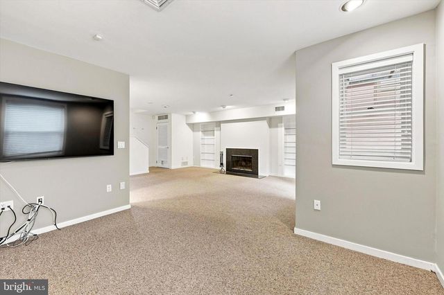 114 BAINBRIDGE ST, Philadelphia, PA 19147