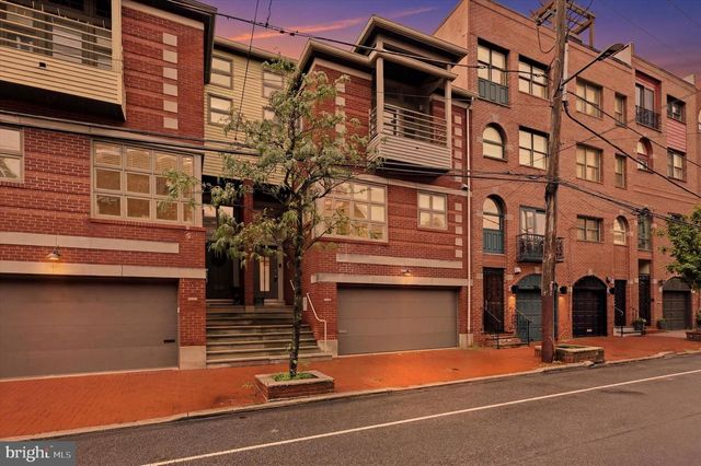 114 BAINBRIDGE ST, Philadelphia, PA 19147