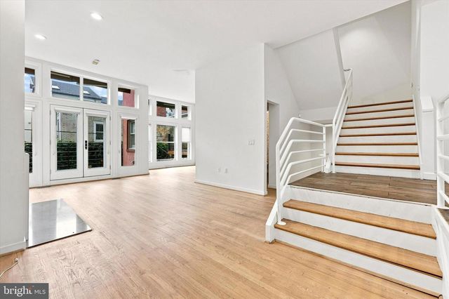 114 BAINBRIDGE ST, Philadelphia, PA 19147
