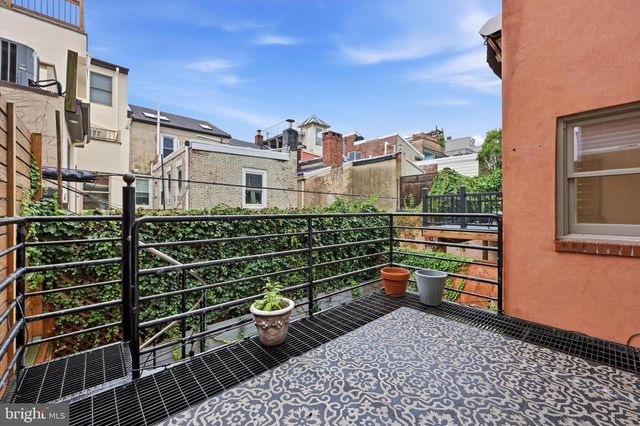 114 BAINBRIDGE ST, Philadelphia, PA 19147