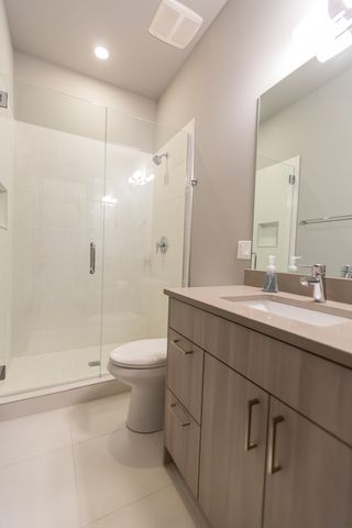 2850 N Seminary Avenue 3, Chicago, IL 60657