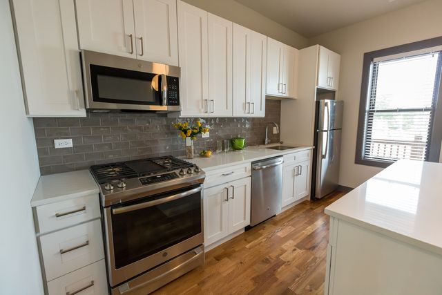 2850 N Seminary Avenue 3, Chicago, IL 60657
