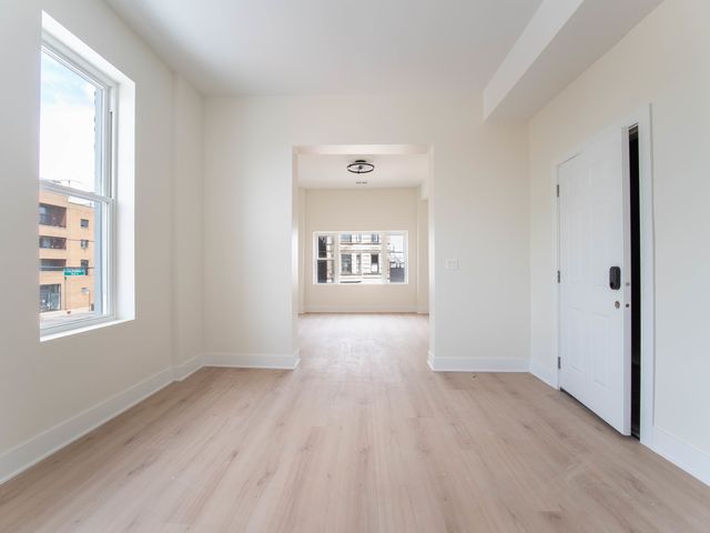 2753 W Chicago Avenue, Chicago, IL 60622