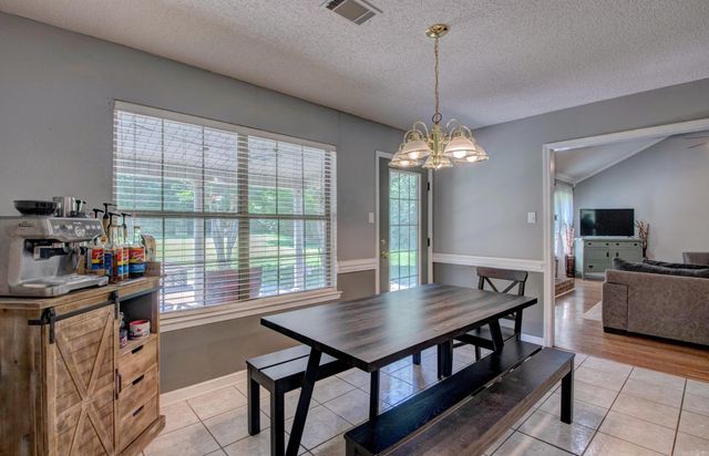1705 N Lincoln, Cabot, AR 72023