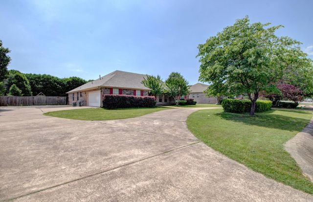 1705 N Lincoln, Cabot, AR 72023