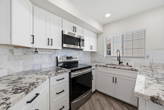 17229 N ZUNI Trail, Surprise, AZ 85374