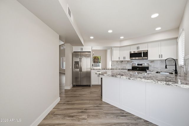 17229 N ZUNI Trail, Surprise, AZ 85374