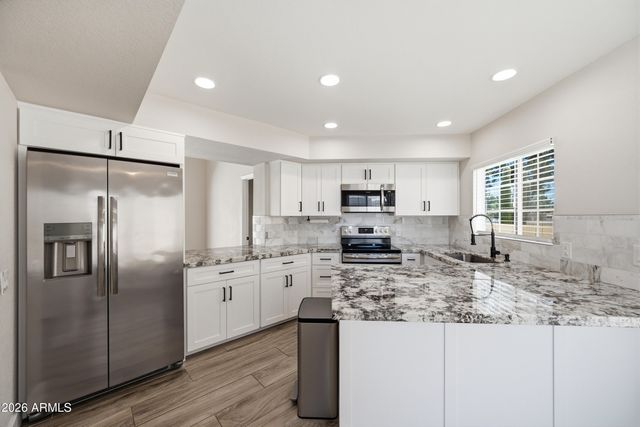 17229 N ZUNI Trail, Surprise, AZ 85374