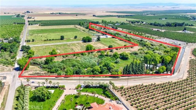 6136 E South Bear Creek, Merced, CA 95340