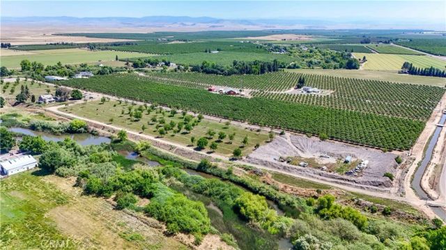 6136 E South Bear Creek, Merced, CA 95340