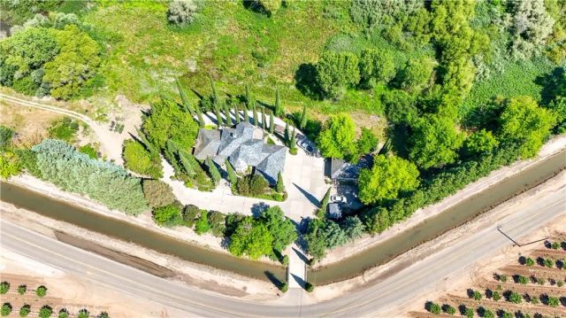 6136 E South Bear Creek, Merced, CA 95340