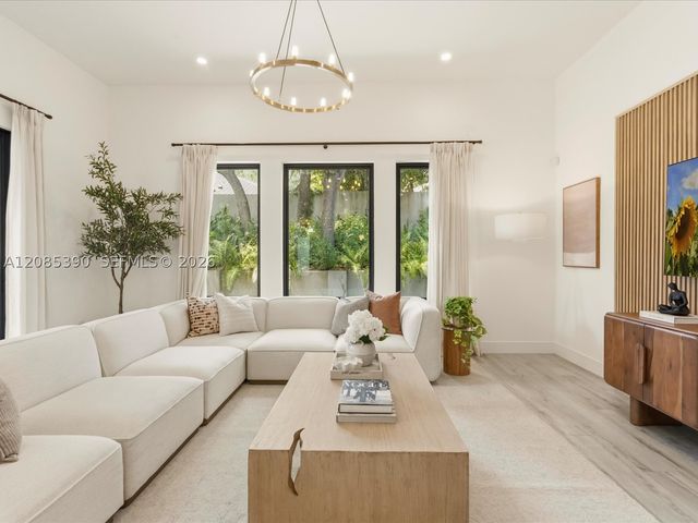 3439 N Brookfield Cir N 3439, Hollywood, FL 33312