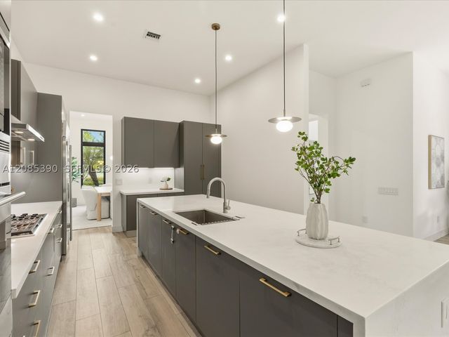3439 N Brookfield Cir N 3439, Hollywood, FL 33312