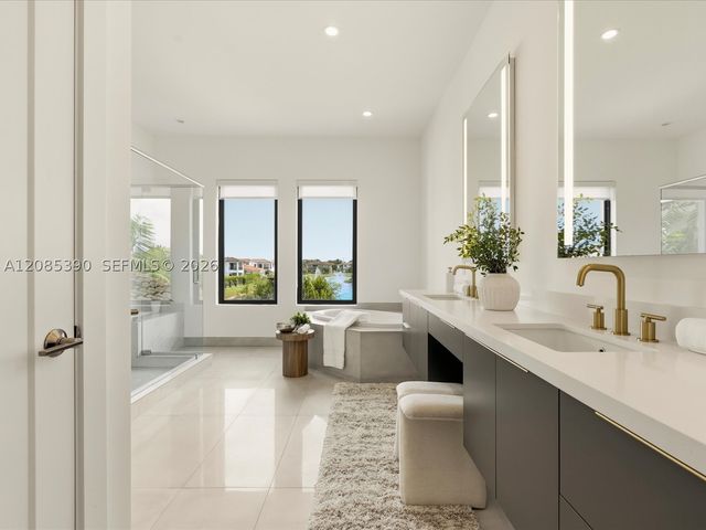 3439 N Brookfield Cir N 3439, Hollywood, FL 33312